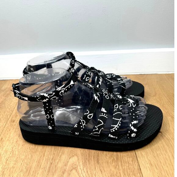 NEW Arizona Love Trekky Flat Spartiate Sandals Open Toe Black Bandana - Picture 1 of 6